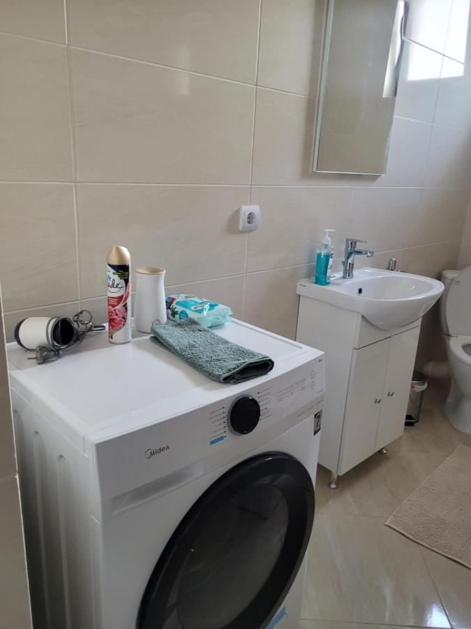 Apartament Amparo Satu Mare Zewnętrze zdjęcie